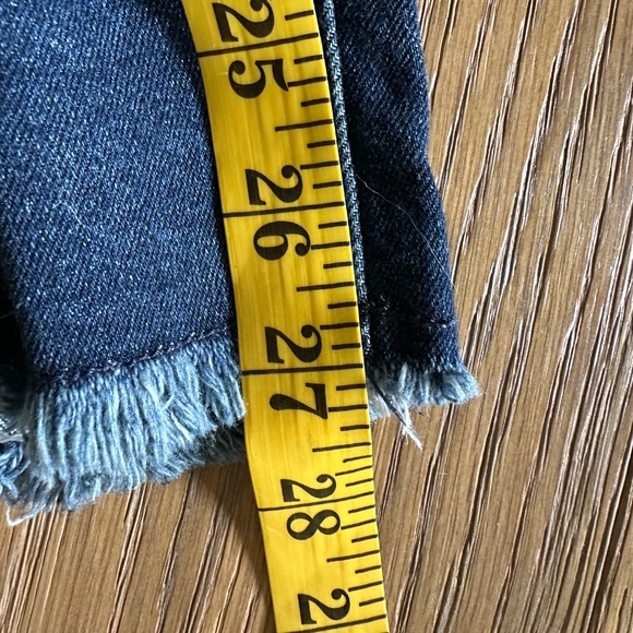 Democracy “AB”Solution Fray Hem Crop Jeans - Picture 7 of 10